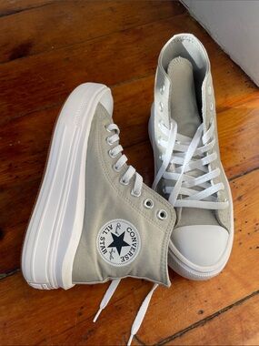 Converse High Top Sneakers Extremely Lightweight